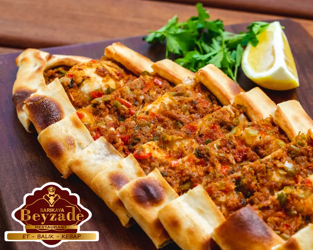 Kıymalı Pide